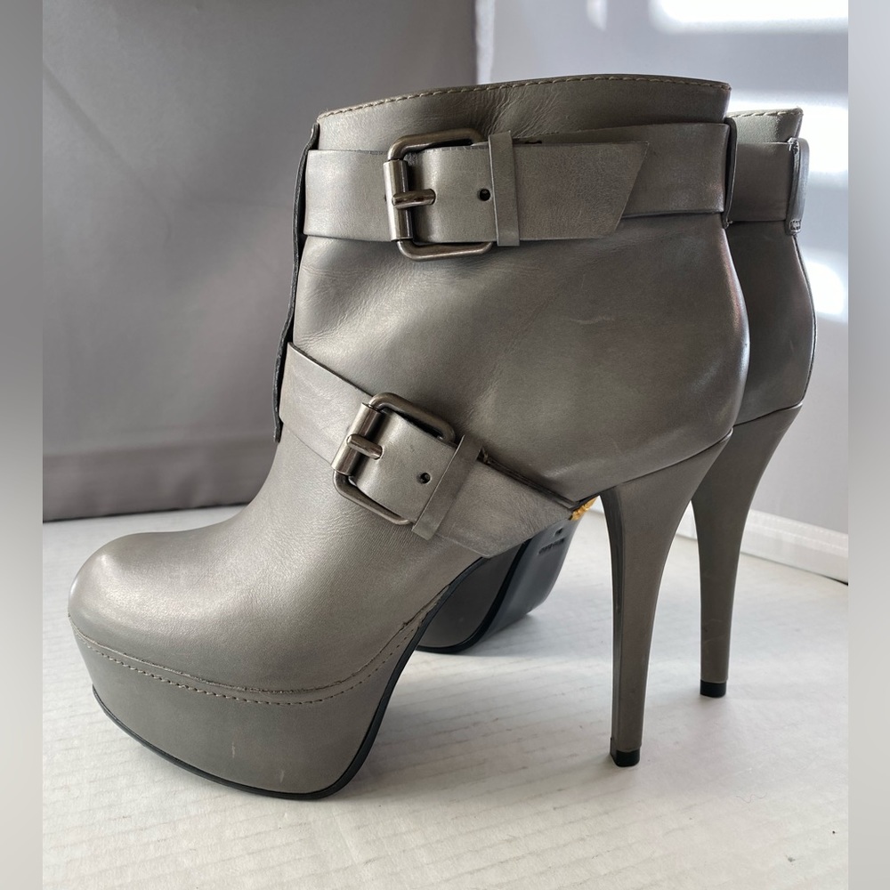 POUR LA VICTOIRE STILETTO PLATFORM BOOTIES